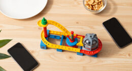 Learn How Chips Are Made With This Rollercoaster Tycoon-inspired Animation